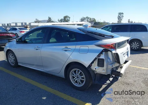 2017 Toyota Prius Two z USA, uszkodzony, nr VIN JTDKBRFUXH3545733